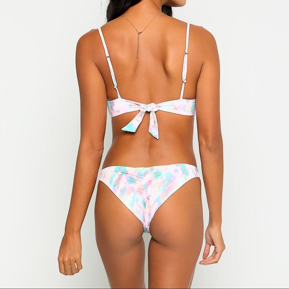 NWT Beach Bunny Nadia Love Multicolor Pink Tie Dye Heart Bikini Bottom Size L - Picture 2 of 4